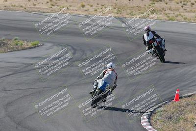 media/Apr-20-2025-AHRMA (Sun) [[393a79c373]]/Race/group 10 early race/Turn 4b/